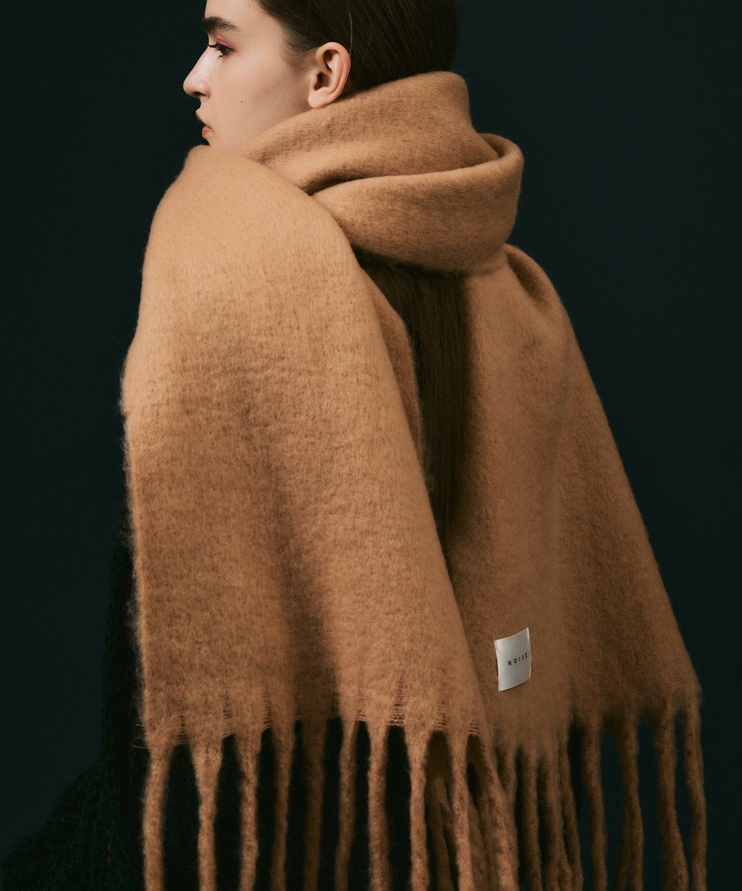 Volume Fringe Scarf | NOISE MAKER ノイズメーカー