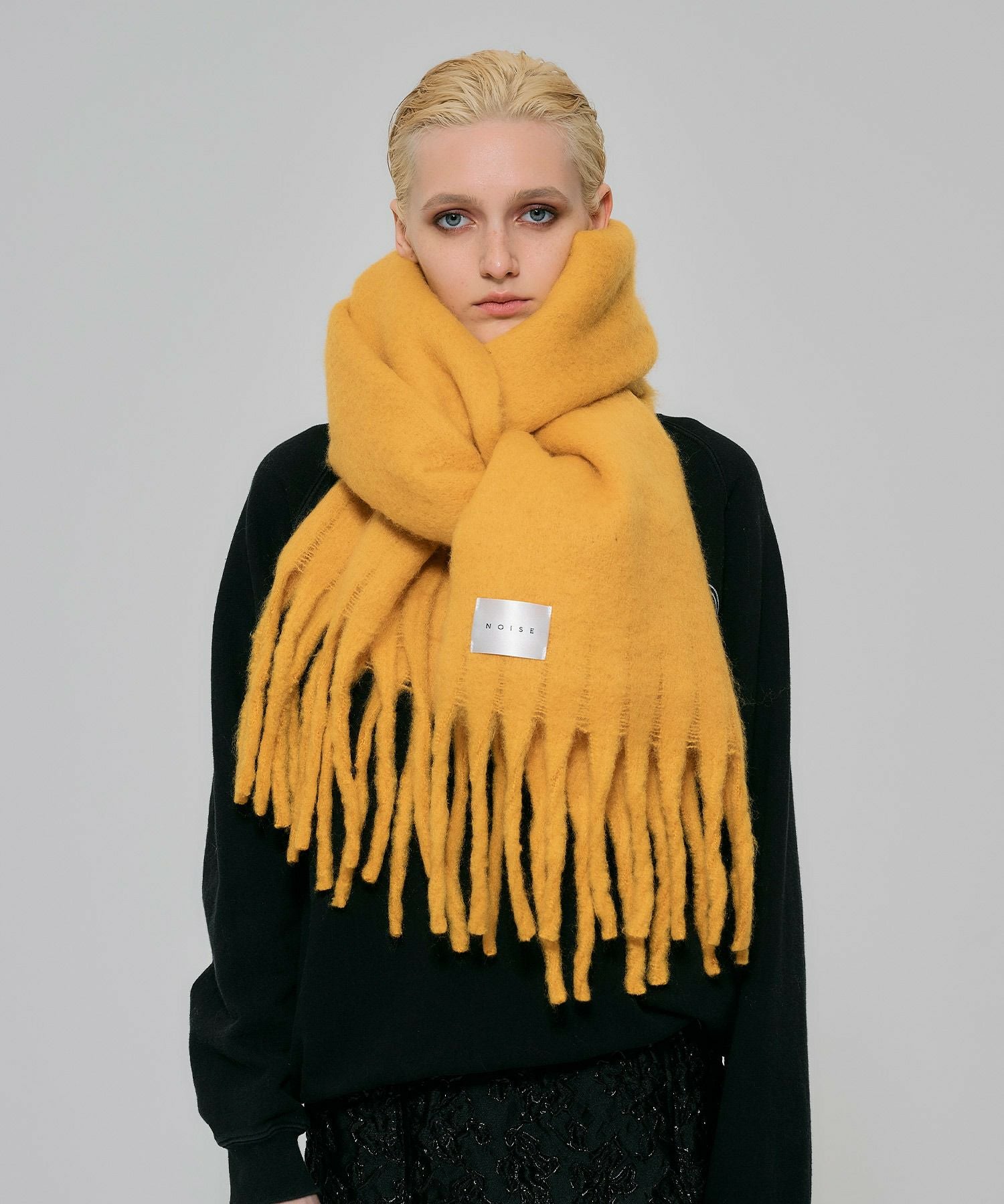 追加④】ボリュームフリンジマフラー*レッド*＜NMA-G25＞ | NOISE