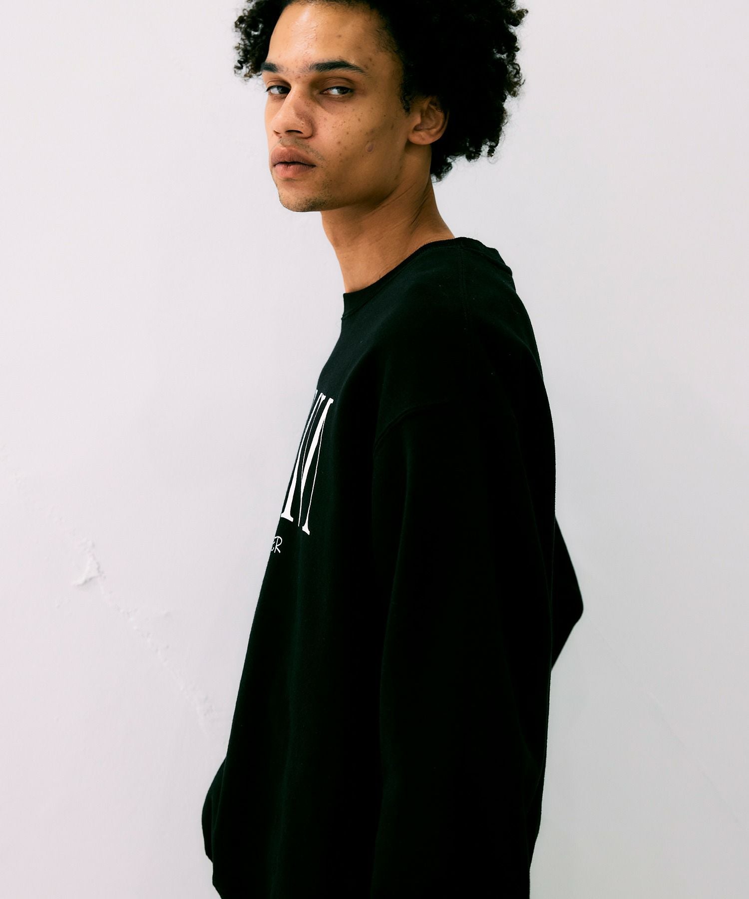 NMMNオーバーサイズスウェット*ブラック*＜NMA3-UT30M＞ | NOISE MAKER