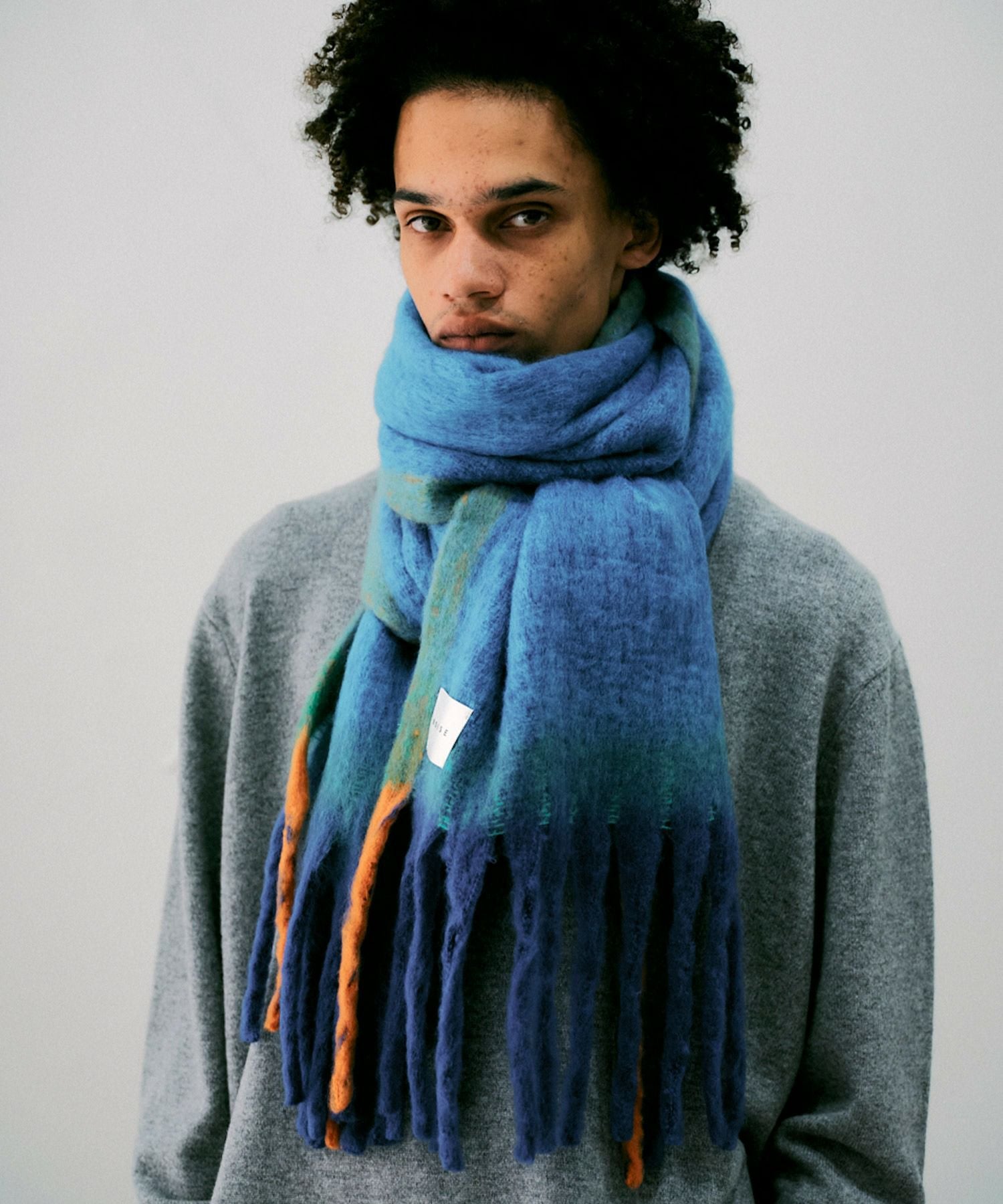 Volume Fringe Scarf | NOISE MAKER ノイズメーカー