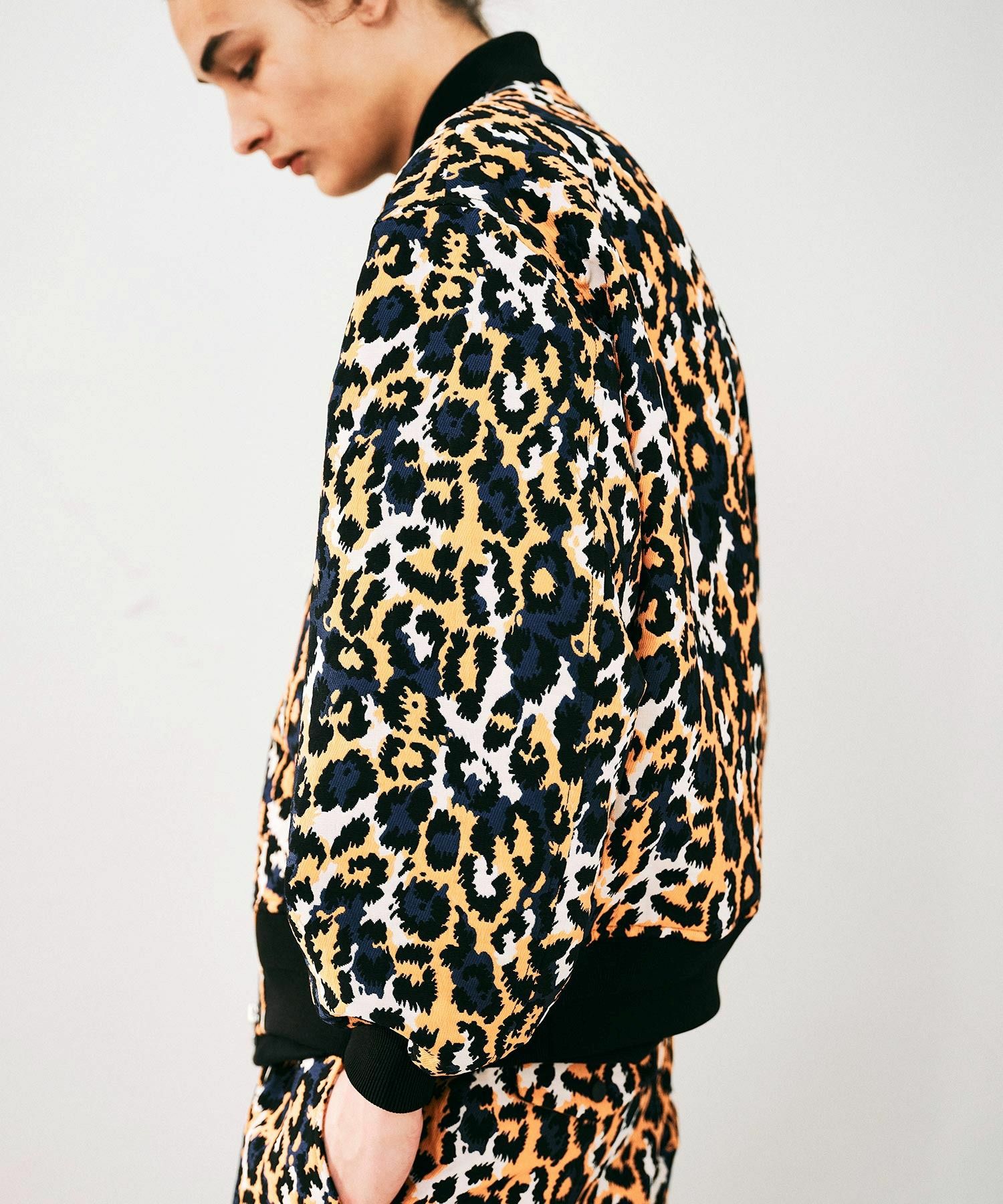 MEN】レオパードジャガード織オーバーサイズブルゾン*オレンジ×ブルー